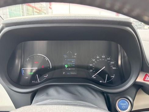 Used 2023 Toyota Sienna XLE FWD image 27