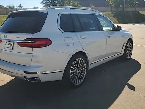 Used 2022 BMW X7 xDrive40i w/ Premium Package image 8