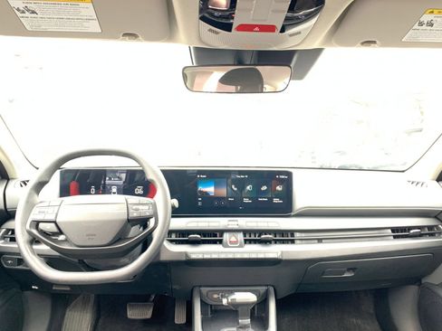 Used 2025 Kia K4 FWD image 32