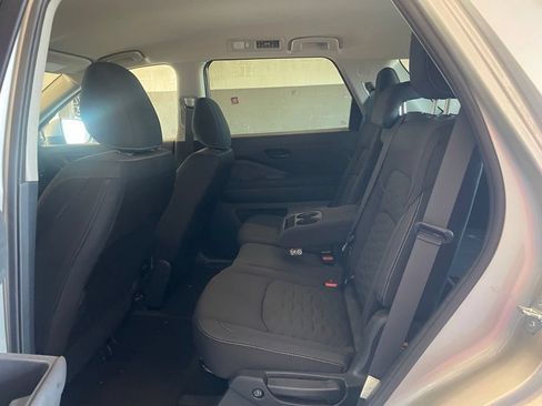 Certified 2025 Nissan Pathfinder SV FWD image 16