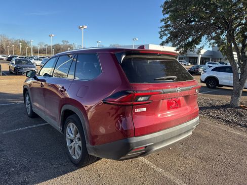 Used 2025 Toyota Grand Highlander FWD image 7