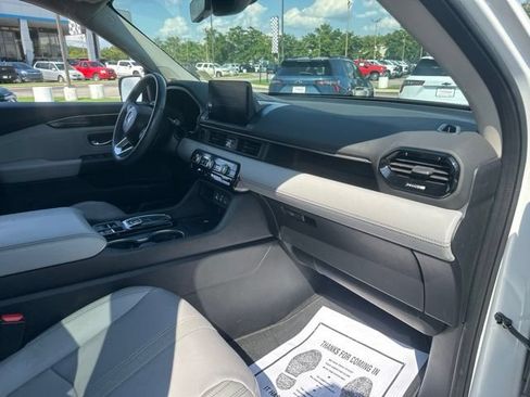 Used 2023 Honda Pilot Touring image 35