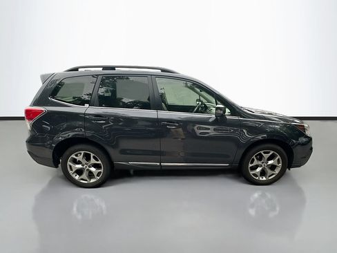 Used 2017 Subaru Forester 2.5i Touring AWD/4WD image 4