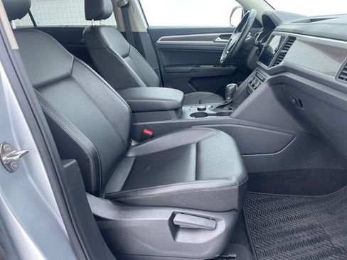 Used 2019 Volkswagen Atlas SE w/ Towing Package image 16