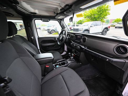 Used 2022 Jeep Wrangler Sport AWD/4WD image 20