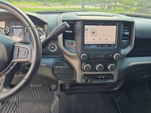 Used 2024 RAM 3500 Tradesman w/ Chrome Appearance Group AWD/4WD image 19