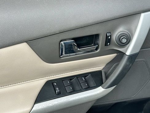 Used 2013 Ford Edge Limited FWD image 21