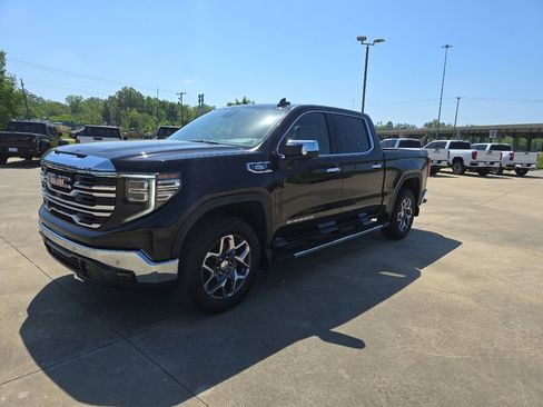 New 2026 GMC Sierra 1500 SLT w/ SLT Premium Package image 1