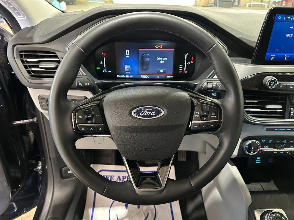 Used 2023 Ford Escape Active AWD/4WD image 26