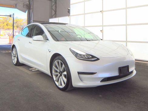 Used 2020 Tesla Model 3 Long Range image 3
