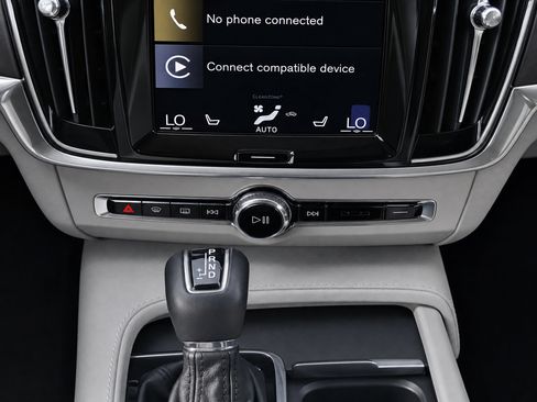 Used 2017 Volvo V90 T6 Cross Country AWD/4WD image 11
