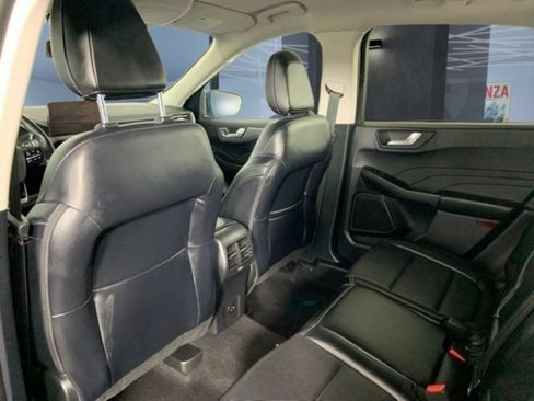 Used 2022 Ford Escape Titanium AWD/4WD image 19
