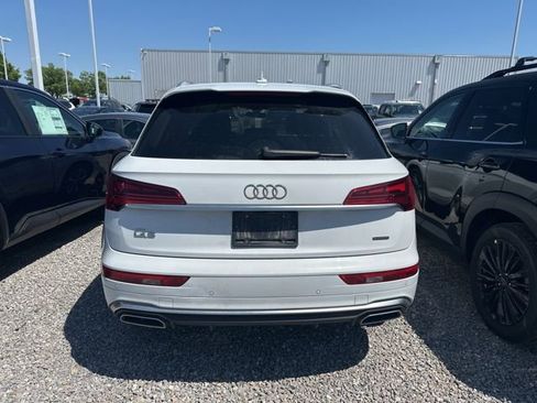 Used 2022 Audi Q5 2.0T Premium Plus w/ Premium Plus Package AWD/4WD image 3
