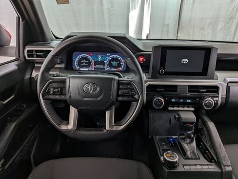 Used 2025 Toyota Tacoma TRD Off-Road AWD/4WD image 24
