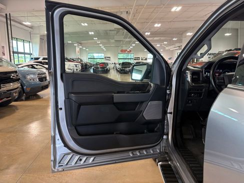 Used 2023 Ford F150 Lariat AWD/4WD image 6