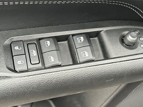 Used 2022 Jeep Compass Altitude image 13