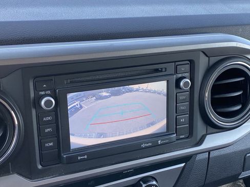 Certified 2019 Toyota Tacoma SR5 image 8