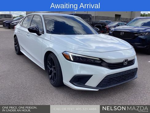 Used 2022 Honda Civic Sport image 3