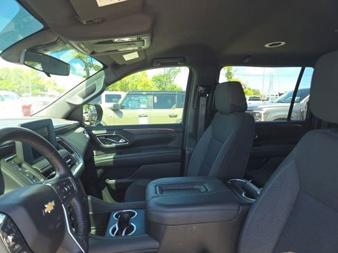 Used 2022 Chevrolet Suburban LS w/ Driver Alert Package RWD image 8
