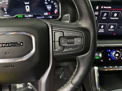 Used 2023 GMC Sierra 1500 Denali Ultimate AWD/4WD image 16