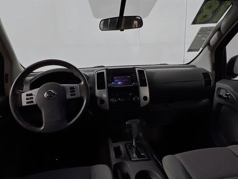 Used 2018 Nissan Frontier SV image 30