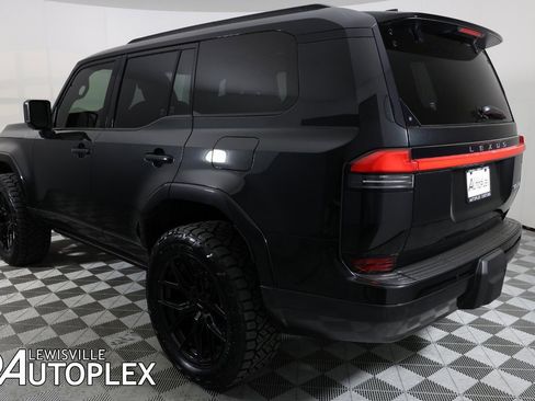 Used 2025 Lexus GX 550 w/ Accessory Package (Z1) image 7