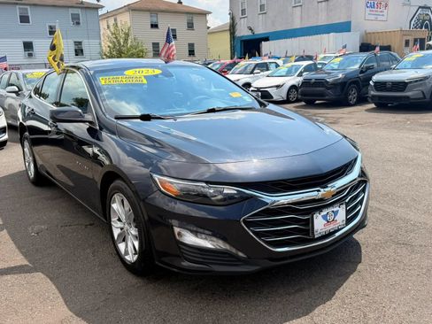 Used 2023 Chevrolet Malibu LT w/ Driver Confidence Package FWD image 2