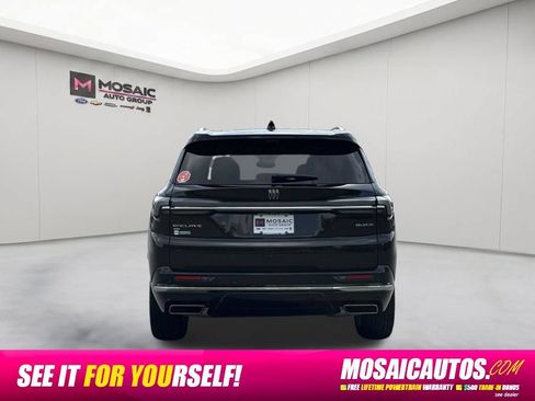 Used 2025 Buick Enclave Avenir w/ Super Cruise Package AWD/4WD image 6