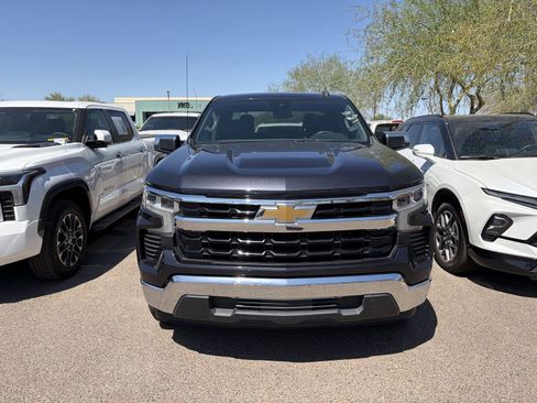 Used 2022 Chevrolet Silverado 1500 LT RWD image 3