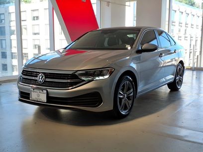 Used 2023 Volkswagen Jetta SE w/ Panoramic Sunroof Package