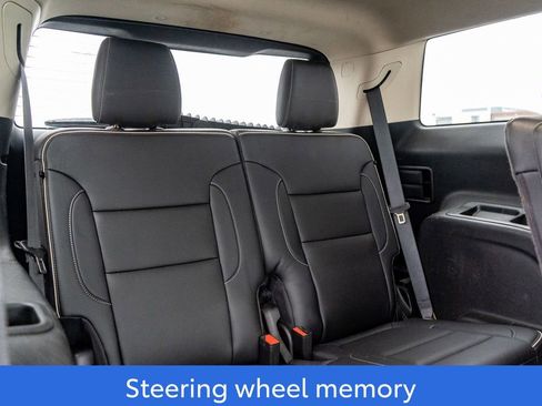 Used 2022 GMC Acadia Denali w/ Denali Ultimate Package image 13