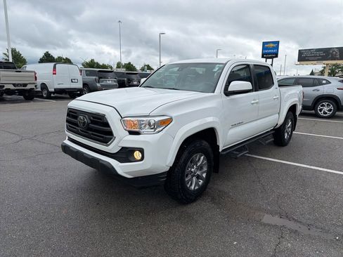 Used 2019 Toyota Tacoma SR5 AWD/4WD image 7