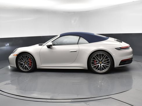 Used 2023 Porsche 911 Carrera S RWD image 5
