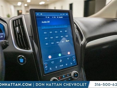 Used 2022 Ford Edge Titanium image 9