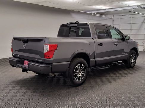 Used 2023 Nissan Titan SV w/ SV Convenience Package AWD/4WD image 9