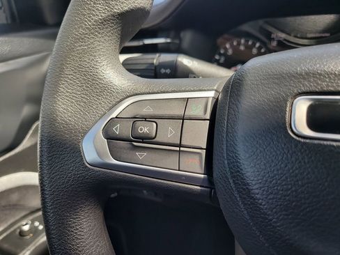 Used 2023 Jeep Compass Sport image 27