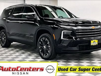 Used 2025 Chevrolet Traverse LT w/ Sun and Wheel Package