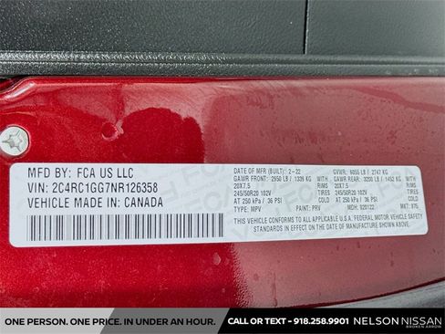 Used 2022 Chrysler Pacifica Limited w/ Uconnect Theater Family Group image 36