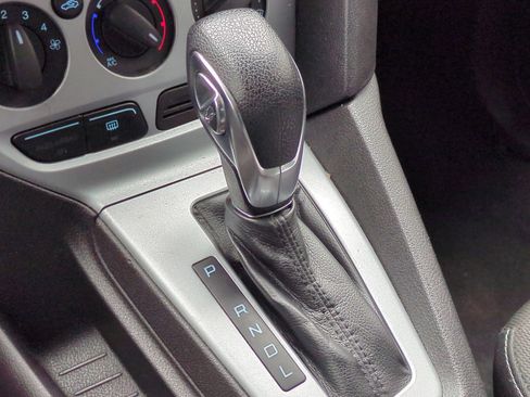 Used 2012 Ford Focus SE image 30