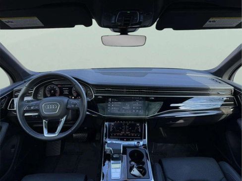 Certified 2025 Audi Q7 3.0T Prestige w/ Prestige Package image 9