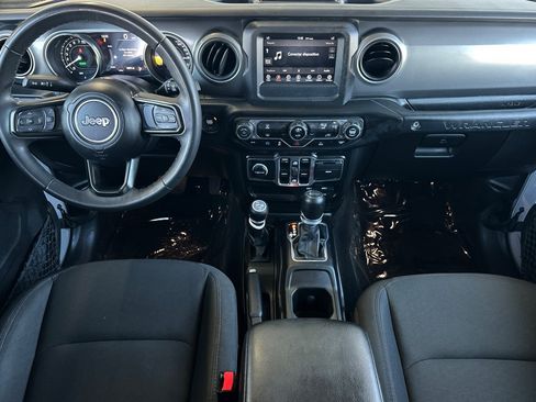 Used 2023 Jeep Wrangler Unlimited AWD/4WD image 12