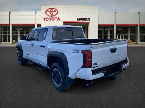 Used 2024 Toyota Tacoma TRD Off-Road image 6