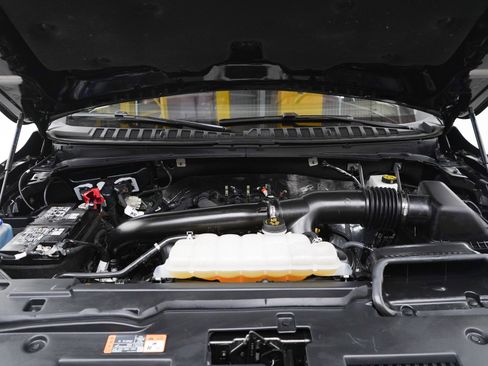 Used 2025 Lincoln Navigator Reserve AWD/4WD image 32