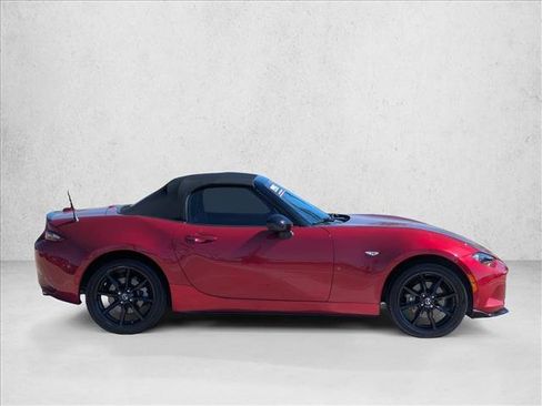 Used 2019 MAZDA MX-5 Miata Club w/ I-ACTIVSENSE Club Package image 4