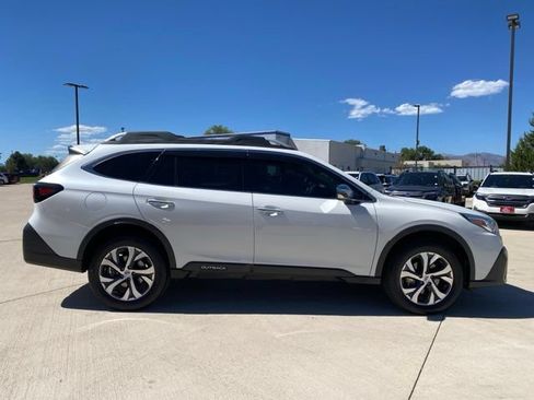 Used 2022 Subaru Outback Touring XT AWD/4WD image 6