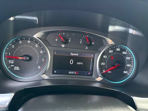Used 2023 Chevrolet Traverse LT AWD/4WD image 13