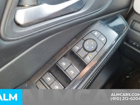 Used 2024 Nissan Rogue SV image 15