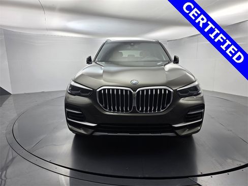 Used 2022 BMW X5 xDrive45e w/ Premium Package image 2