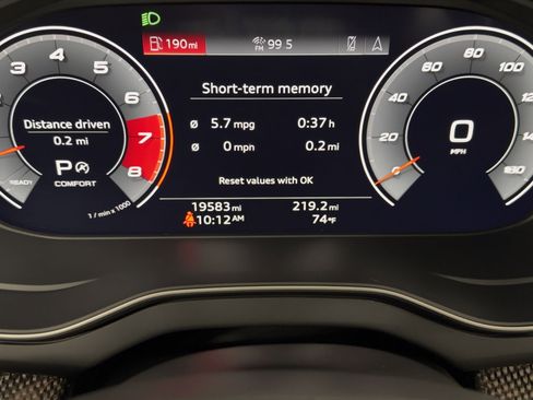 Used 2022 Audi SQ5 Prestige AWD/4WD image 23