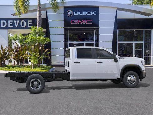 New 2026 GMC Sierra 3500 Pro AWD/4WD image 5